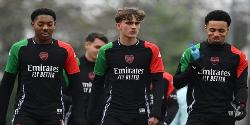 Sự cạnh tranh giữa các sao trẻ của Pháo thủ