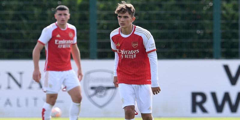 Max Dowman có thể là lựa chọn dự phòng trong mùa bóng mới