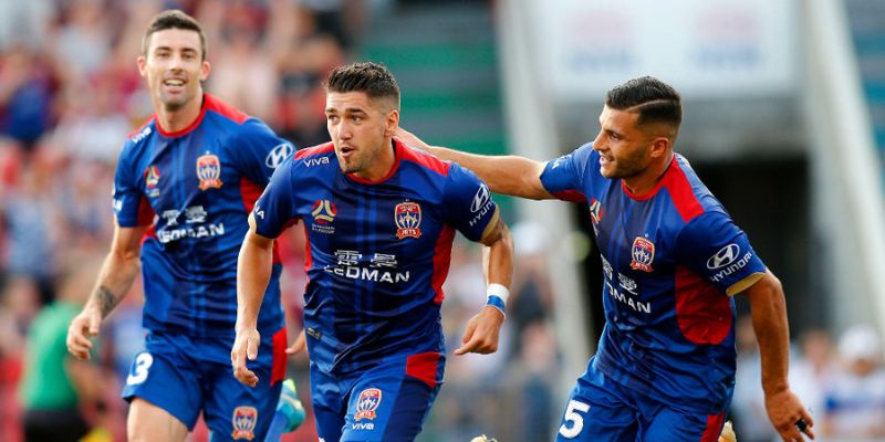 Mức ảnh hưởng của giải vô địch Australia tới bóng đá quốc nội