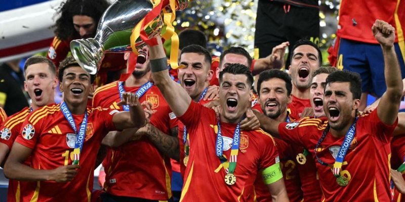 Top đội tuyển đã gây ấn tượng kể từ khi vô địch Châu Âu thành lập