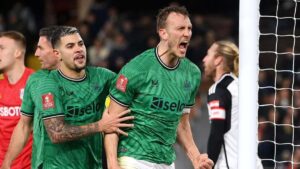 Bên phía Chích chòe có nhiều cái tên nổi bật hơn